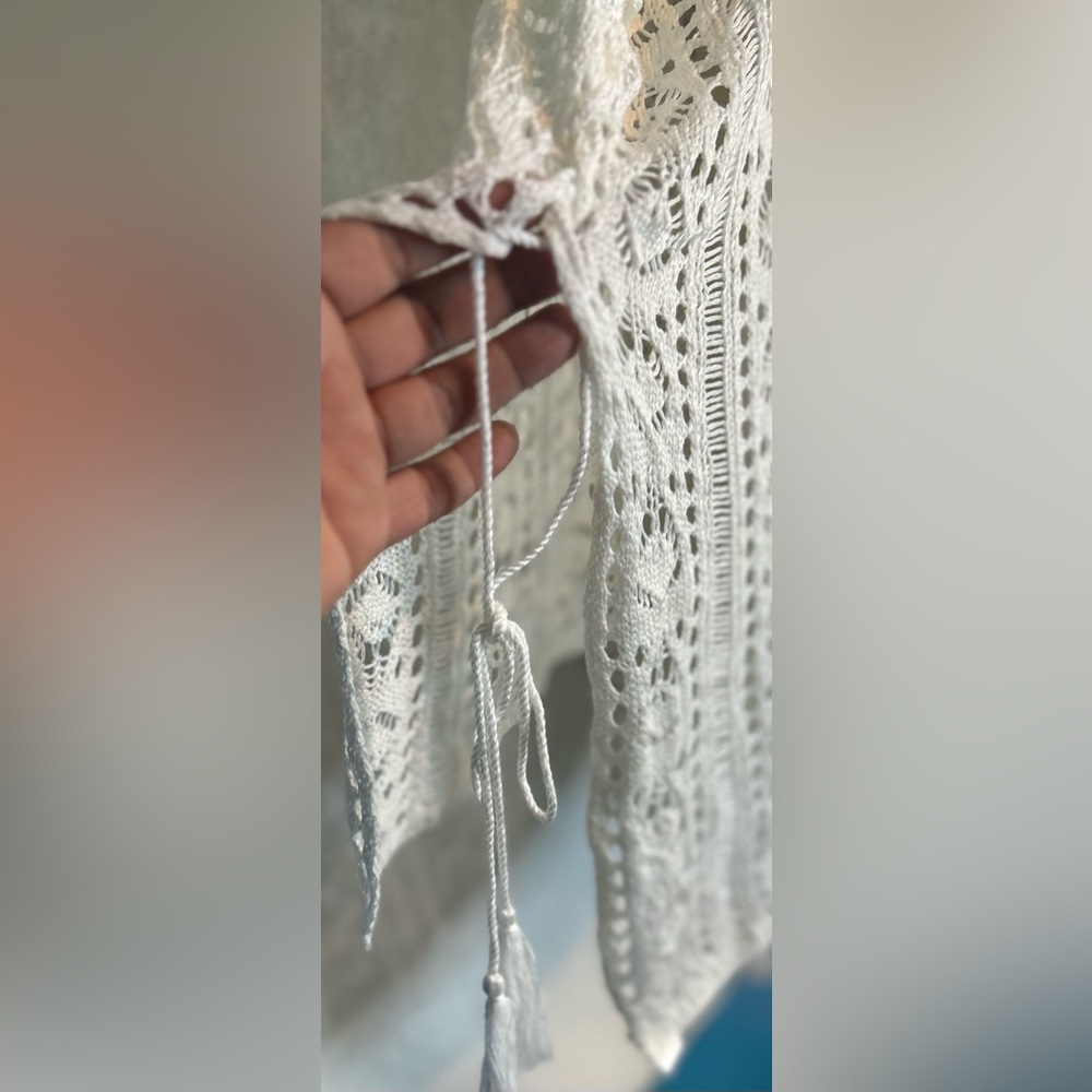 Crochet knit poncho - Picture 4 of 4